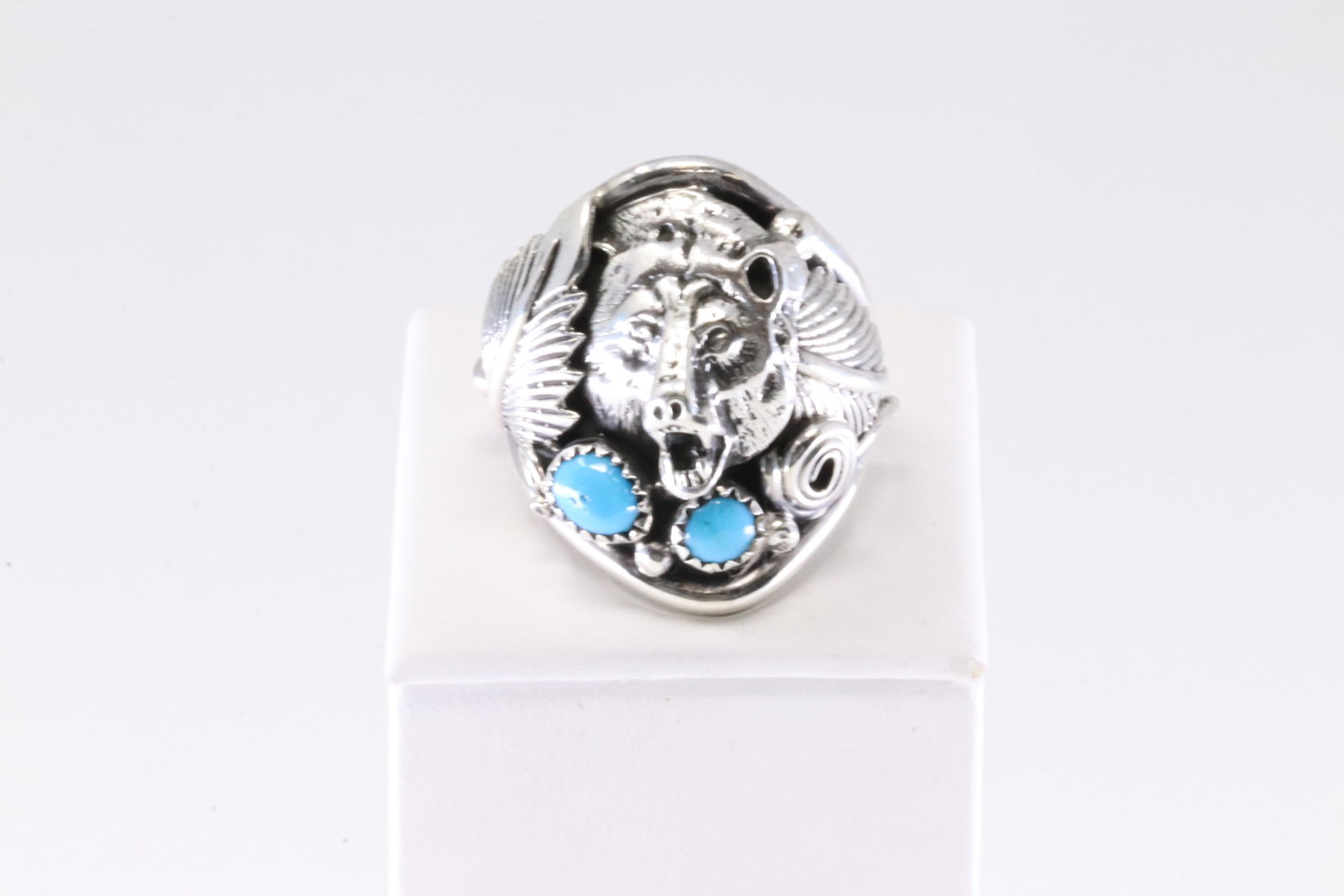 Native America Navajo Sterling Silver Turquoise Bear Casted Ring By Darrell Morgan.: This is a Native America Navajo Sterling Silver Turquoise Bear Casted Ring By Darrell Morgan. Ring size: 11.75.