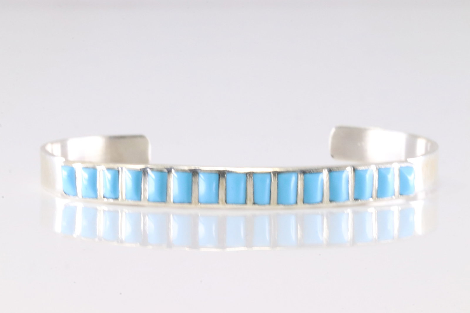 America Sterling Silver Turquoise Bracelet Cuff. (1 of 4)
