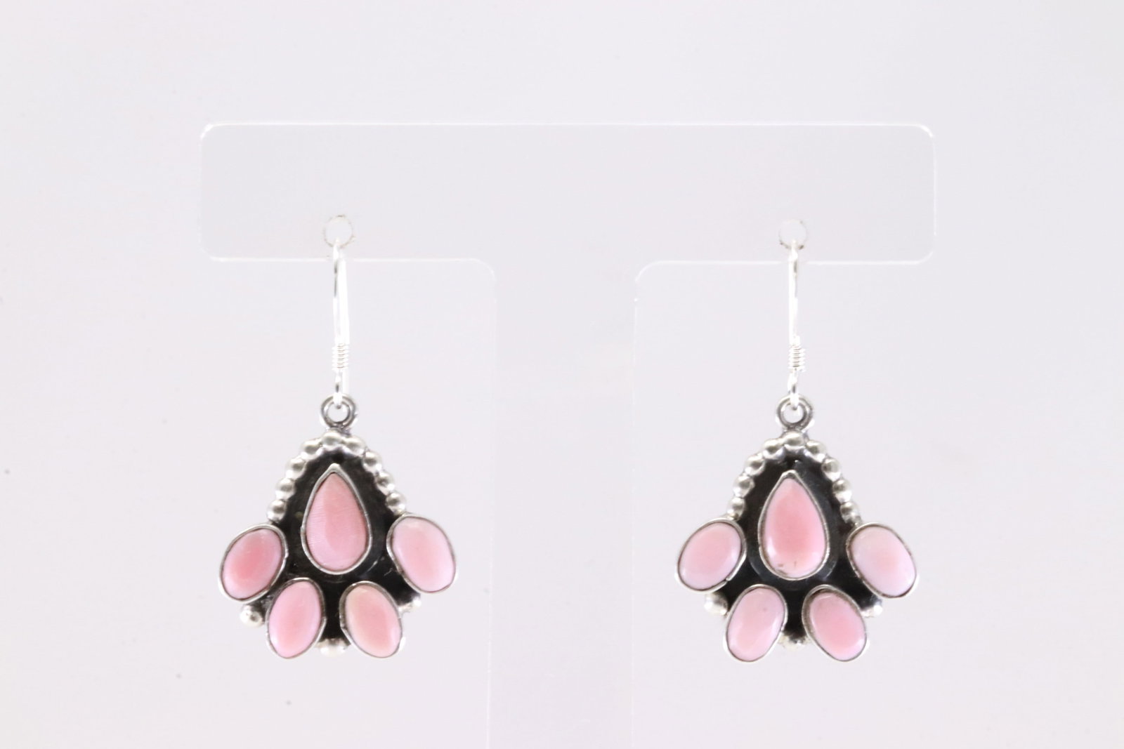 Native America Navajo Sterling Silver Pink Conch Dangling Earring's By Gary Shorty.: This is a Native America Navajo Sterling Silver Pink Conch Dangling Earring's By Gary Shorty. Stamp By R.B Company.