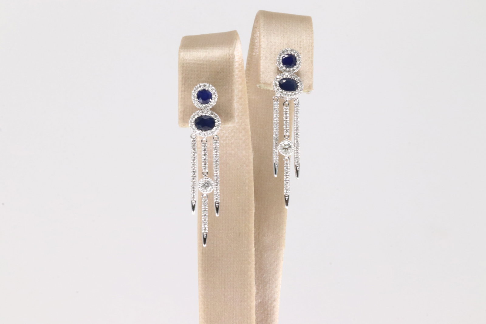Elegant Sapphire & Diamond Stud / Dangling Earring 14Kt.: Ladies 14Kt White Gold Sapphire & Diamond Stud / Dangling Earring. This Elegant Stud & Dangling Earring's has 4 Blue Oval Sapphires with Sparkling round Diamonds. Diamonds weight: 0.45ctw. Sapphires
