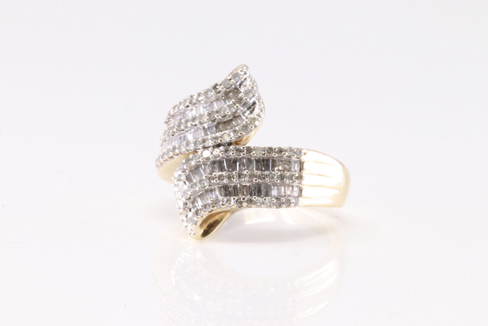 Diamond Ring 10Kt. - 3