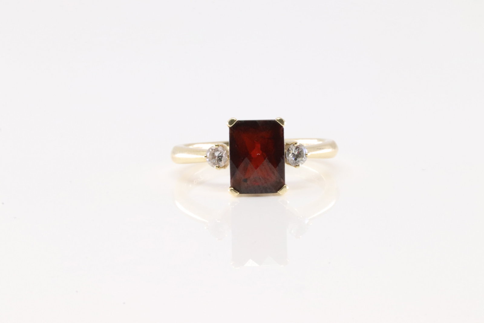 Garnet & Diamond Ring 14Kt. (1 of 4)