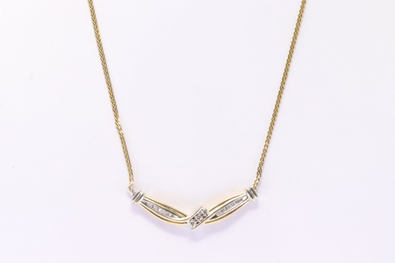14Kt Yellow Gold Diamond Necklace. (1 of 3)