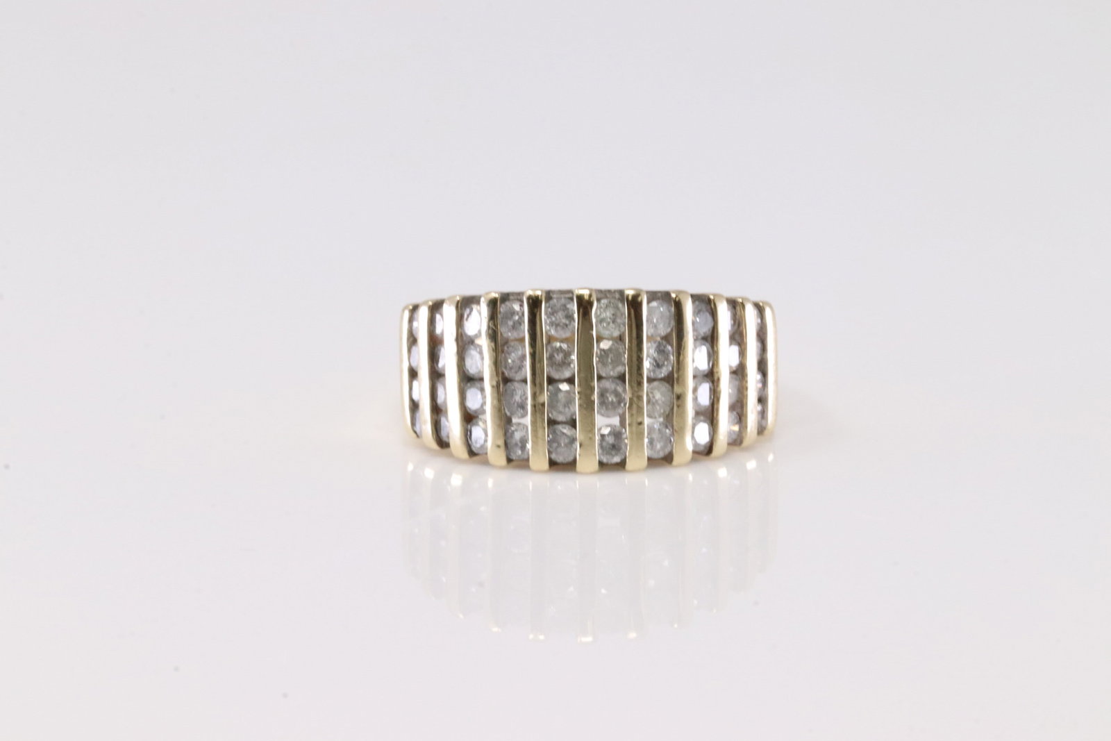 Diamond Ring 10Kt. (1 of 4)