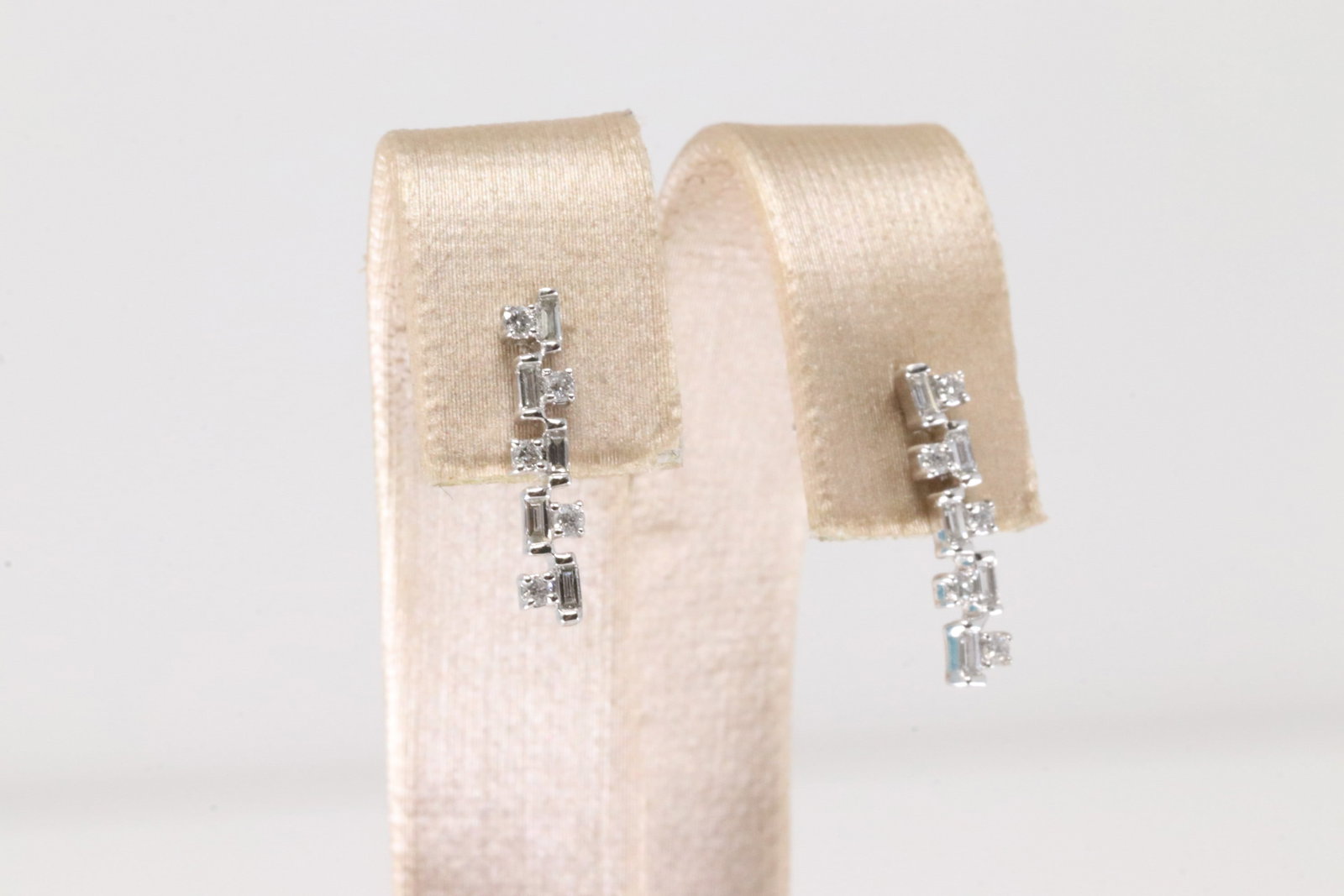 Diamond Earring 14k. - 3