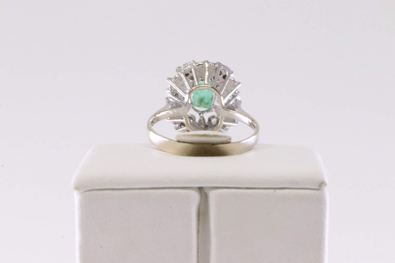 Emerald & Diamond Ring 18Kt. - 4