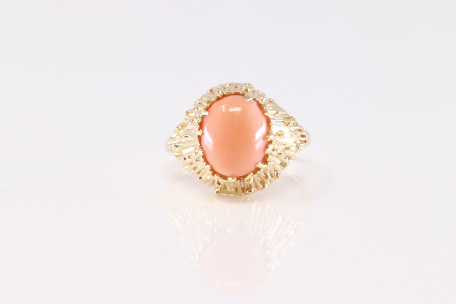Coral Ring 14Kt. (1 of 4)