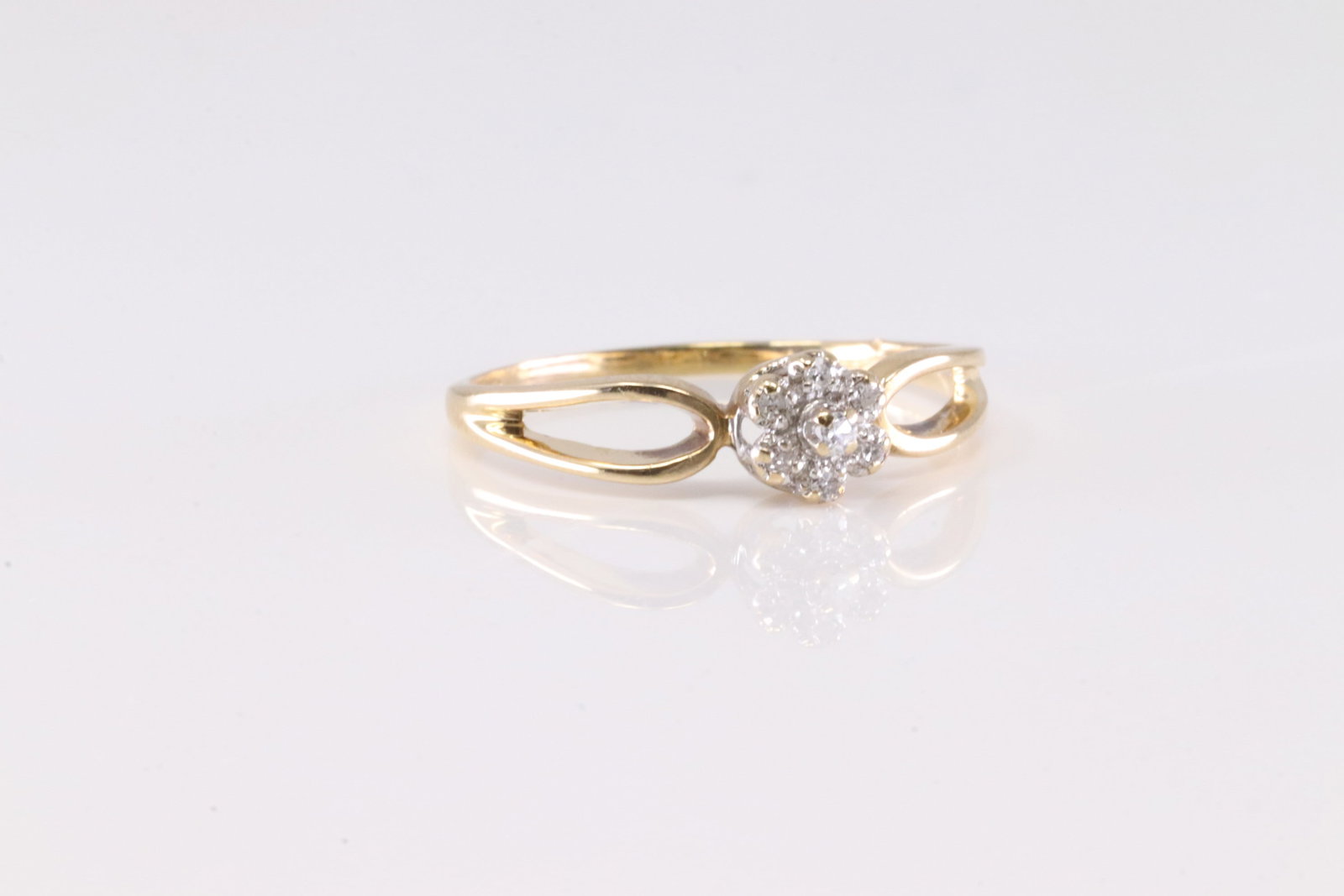 Diamond Ring 10Kt. - 2
