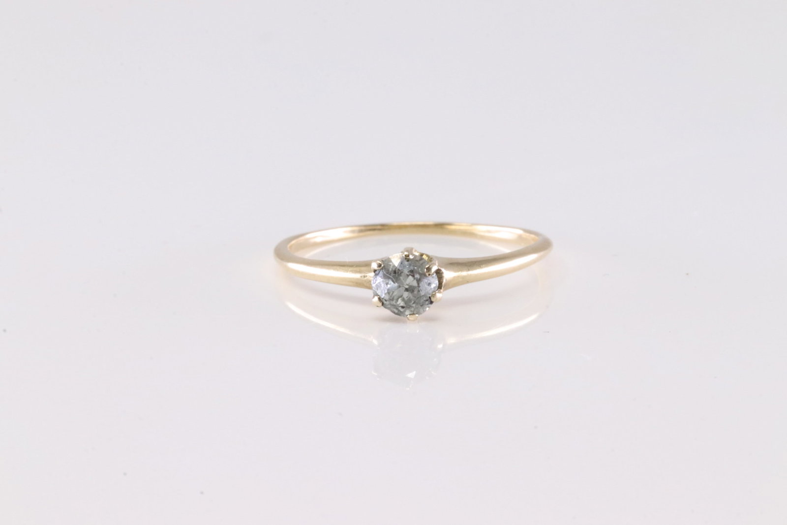 Diamond Ring 14Kt.: Ladies 14Kt Yellow Gold Diamond Ring. This Charming Ring has Solitaire Diamond. Ring size: 5.50.