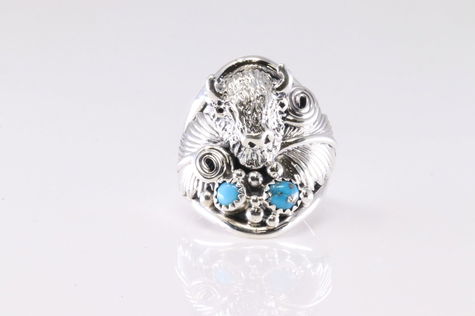 Native America Navajo Sterling Silver Turquoise Buffalo Casted Ring By Darrell Morgan.: This is a Native America Navajo Sterling Silver Turquoise Buffalo Casted Ring By Darrell Morgan. Ring size: 9.25.