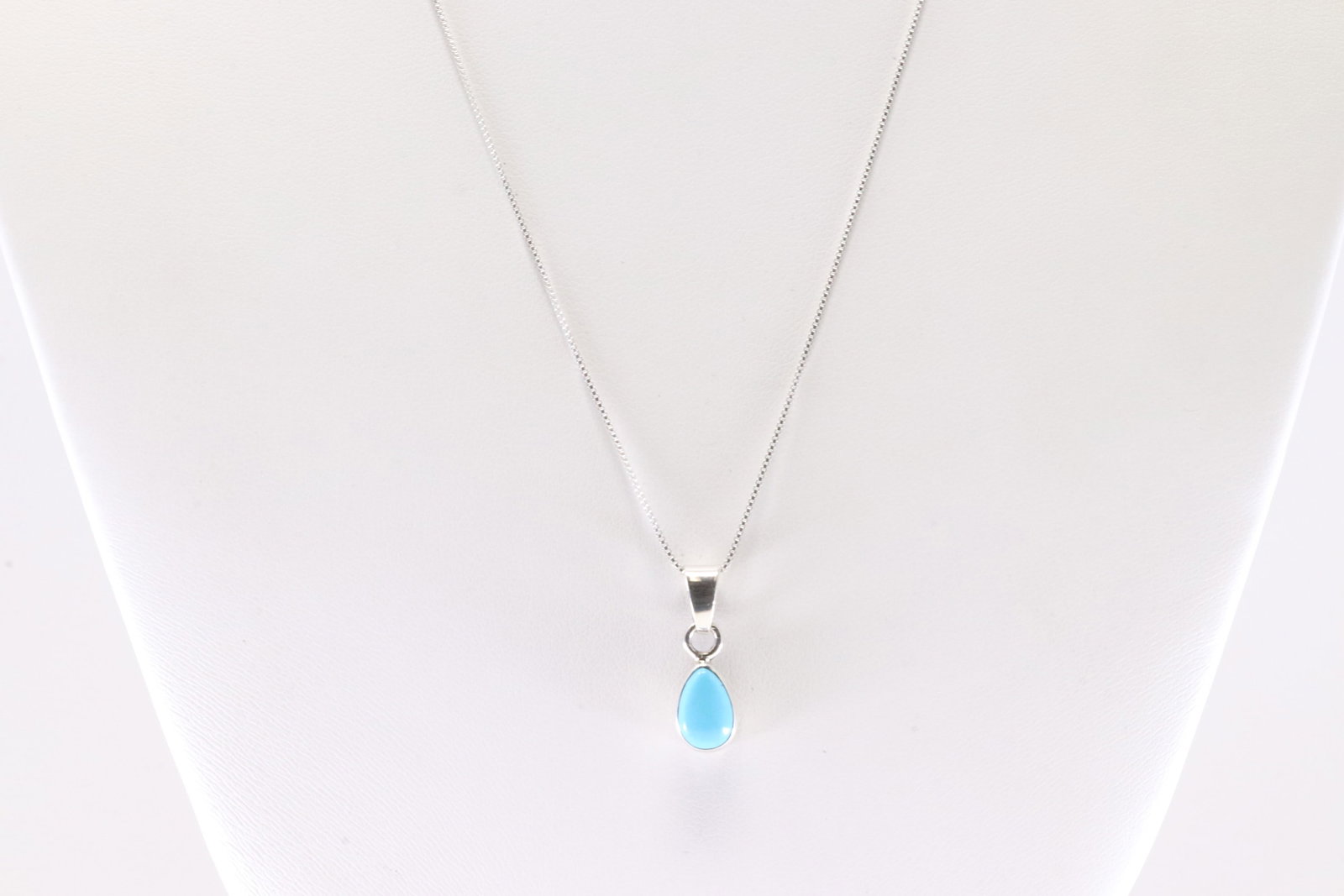 Native America Navajo Sterling Silver Turquoise Pendant By S. With A 925 Necklace.: This is a Native America Navajo Sterling Silver Turquoise Pendant By S. With A 925 Necklace. Necklace length: 18.00"