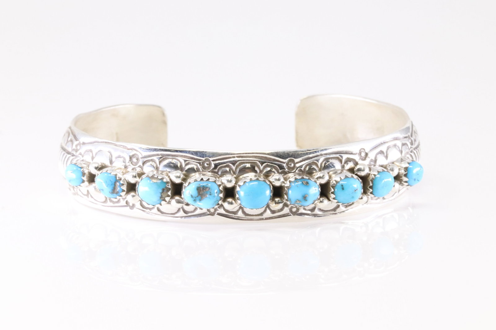 Native America Navajo Sterling Silver Turquoise Bracelet Cuff By Grace Silver.: This is a Native America Navajo Sterling Silver Turquoise Bracelet Cuff By Grace Silver. Stamp GS.