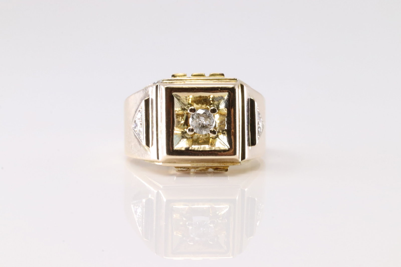 Diamond Ring 14Kt.: Ladies 14Kt Yellow Gold Diamond Ring. This Gorgeous Ring has 7 Round Brilliant Diamonds. Ring Size: 8.00. Total Weight: 8.55 Grams.