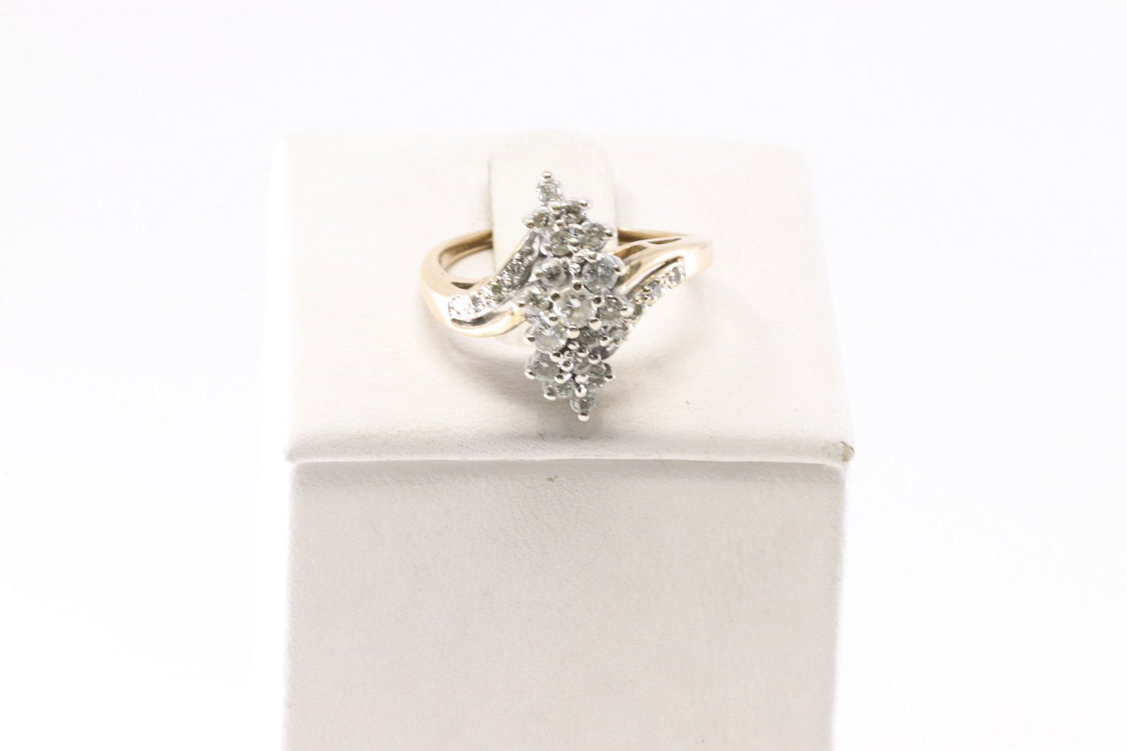 Diamond Ring 14Kt. (1 of 4)