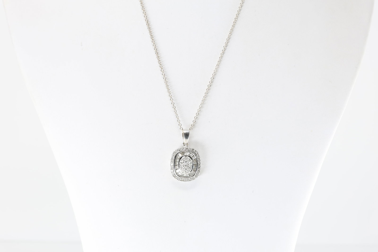 Diamond Pendant & Necklace 14Kt.: 14Kt White Gold Diamond Pendant & Necklace. This exquisite diamond pendant necklace is a true masterpiece of elegance and sophistication. Crafted with precision, the pendant features a stunning array 
