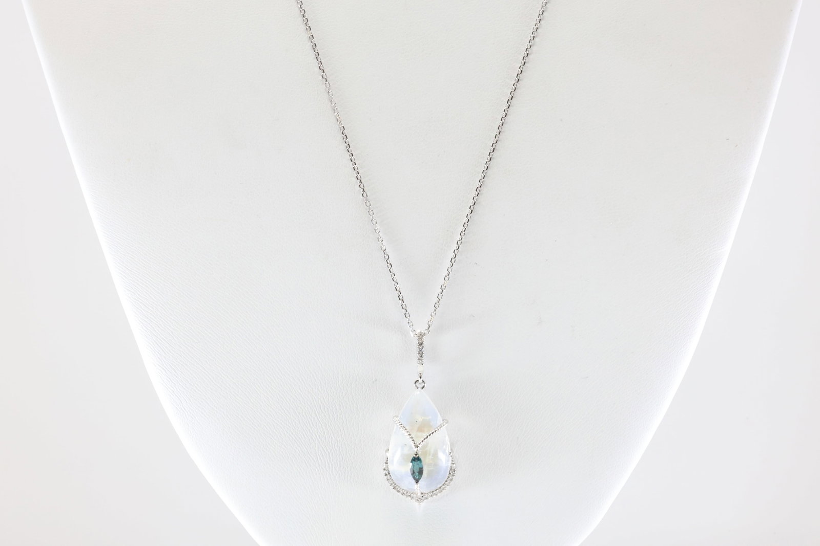 London Blue Topaz / White Stone & Diamond Pendant / Necklace 18Kt.: Ladies 18Kt White Gold London Blue Topaz / White Stone & Diamond Pendant / Necklace. This Elegant pendant has Sparkling Diamonds / London Marquise Topaz & White Stone with A 14K White Necklace. Neckla