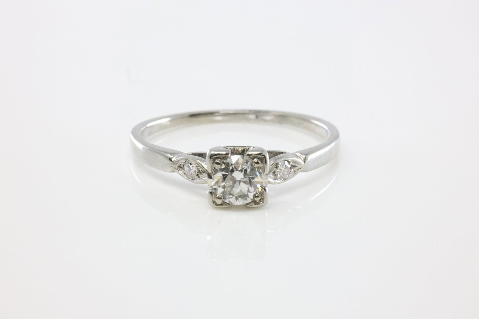 Vintage Diamond Ring 18Kt.: Ladies 18Kt White Gold Diamond Ring. This Charming Ring has 3 Round Sparkling Diamonds. Diamond Approx Weight: 0.50ctw. Ring Size: 8.00. Total Weight: 2.50 Grams.