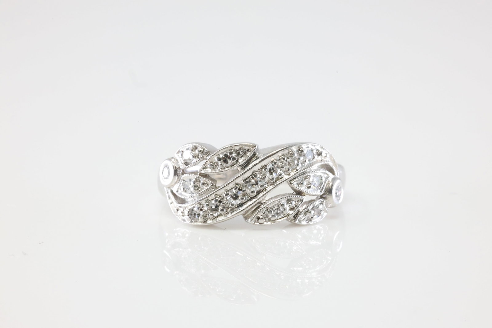 Diamond Ring 14Kt.: Ladies 14Kt White Gold Diamodn Ring. This Charming Ring has Brilliants Diamonds. Ring size: 5.25. Total weight: 3.83 Grams.