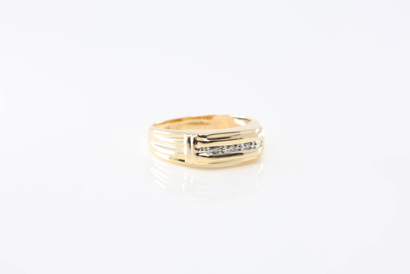 Diamond Ring 10Kt. - 2