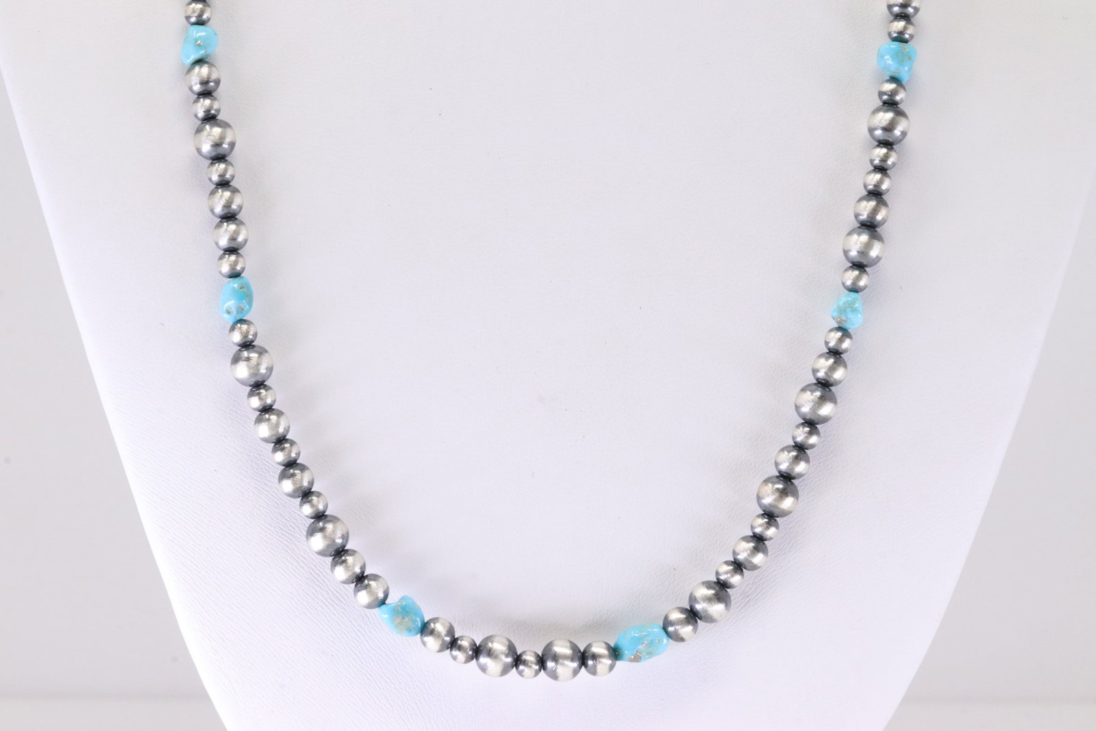 Native America Sterling Silver Pearl Beaded Turquoise Necklace.: This is a Native America Sterling Silver Pearl Beaded Turquoise Necklace. Necklace length: 24.00"