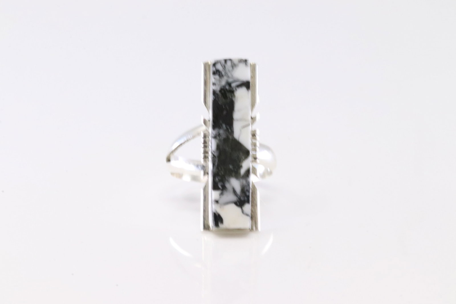 Native America Navajo Sterling Silver White Buffalo Inlay Ring By B. (1 of 4)