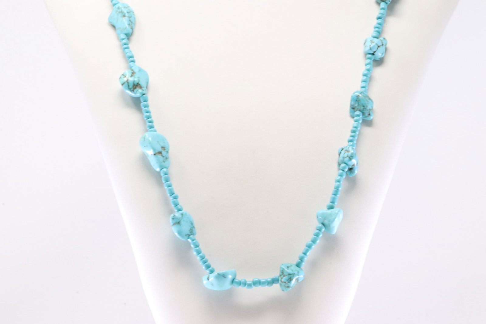 Native America Navajo Sterling Silver Turquoise Necklace. (1 of 4)