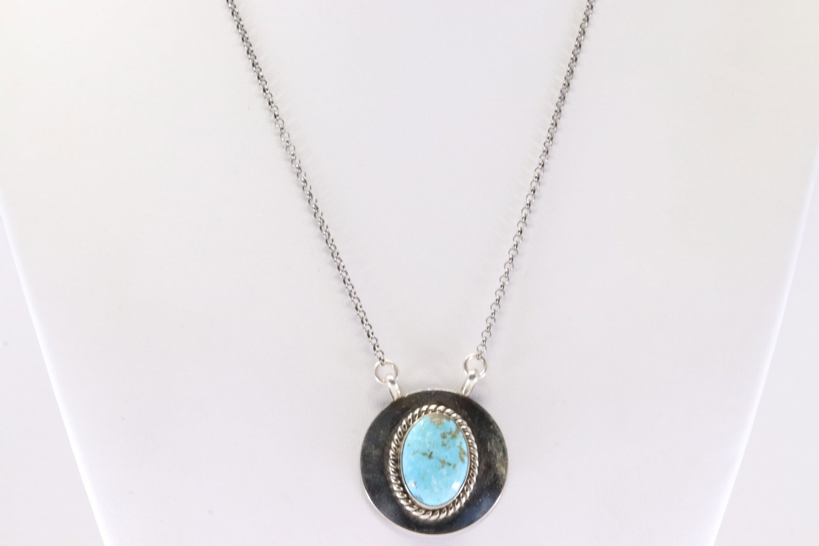 Native America Sterling Silver Kingman Turquoise Necklace. Made In U.S.A. (1 of 4)