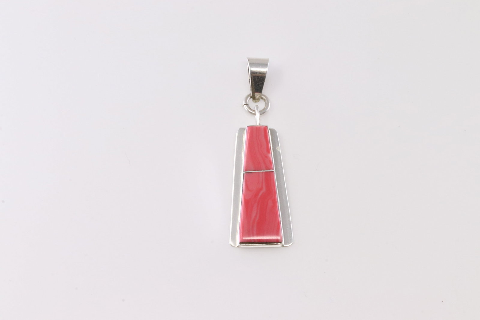Native America Sterling Silver Pink Stone Inlay Pendant. (1 of 3)