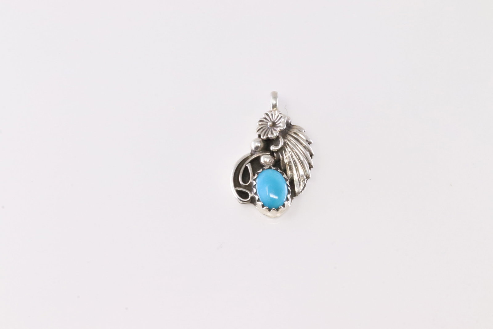 America Sterling Silver Turquoise Pendant.: This is a America Sterling Silver Turquoise Pendant.
