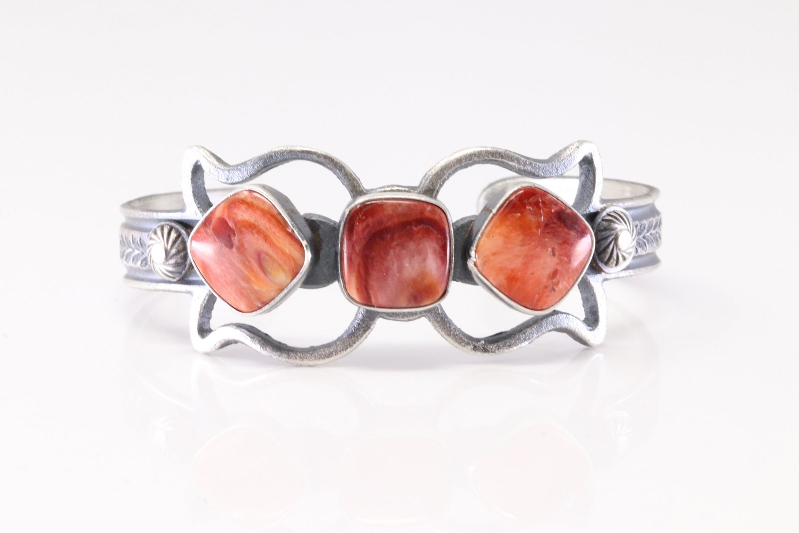 Native America Navajo Sterling Silver Spiny Oyster Bracelet Cuff By Keven Billah. (1 of 4)