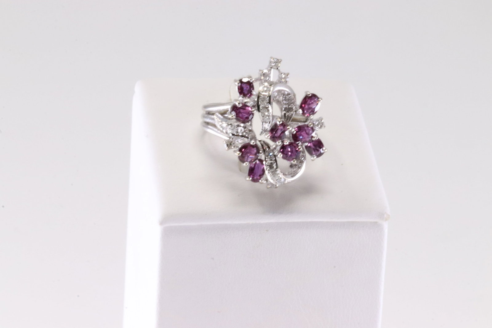 Ruby & Diamond Ring 18Kt. - 3