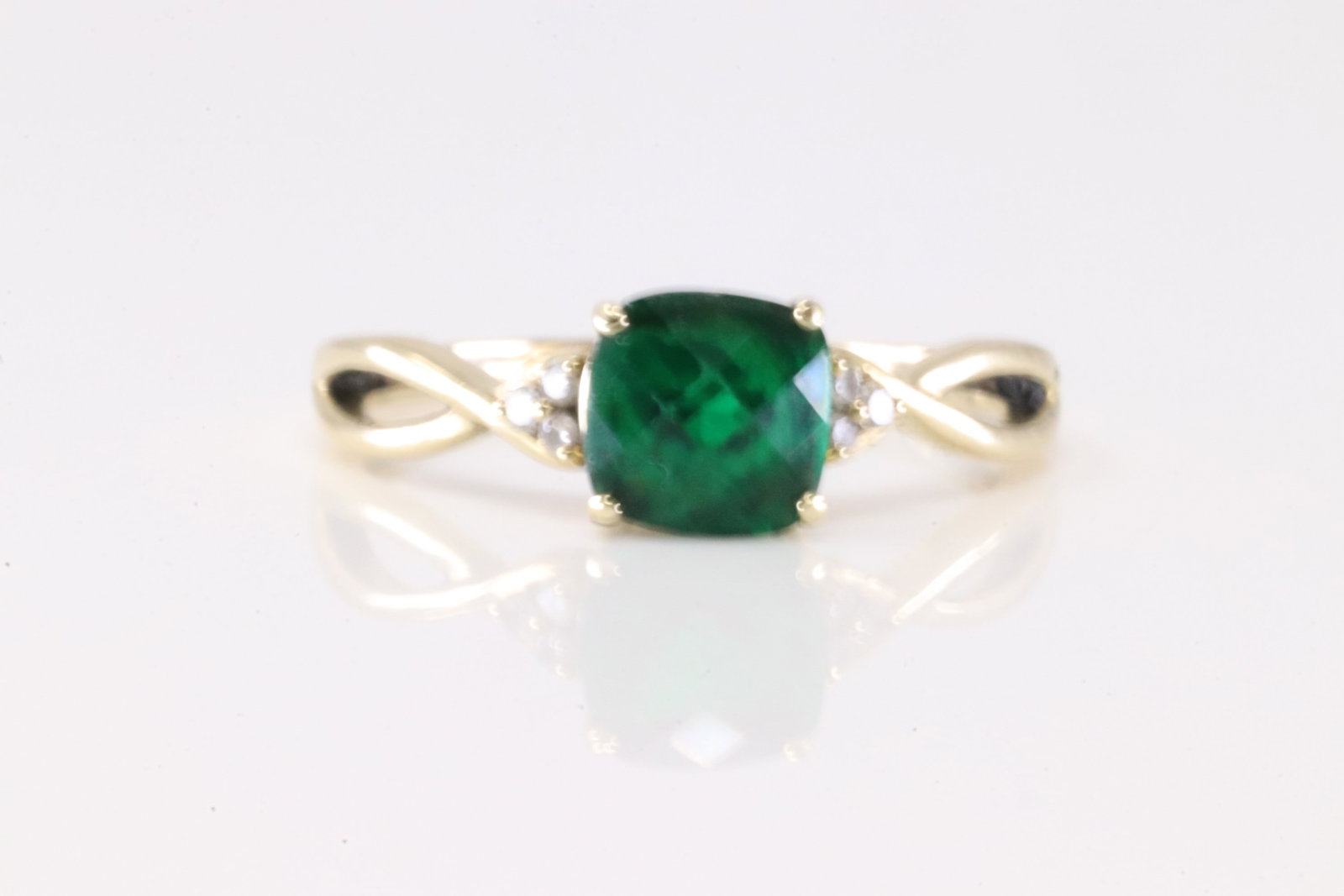 Emerald & Diamond Ring 14Kt. (1 of 4)