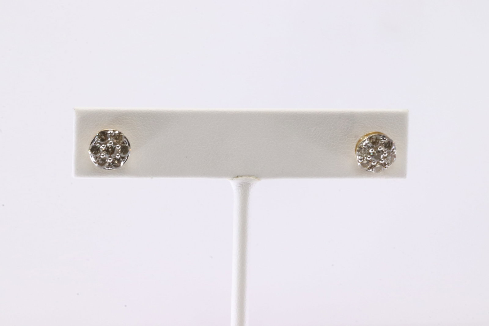Diamond Stud Earring 10Kt. - 3