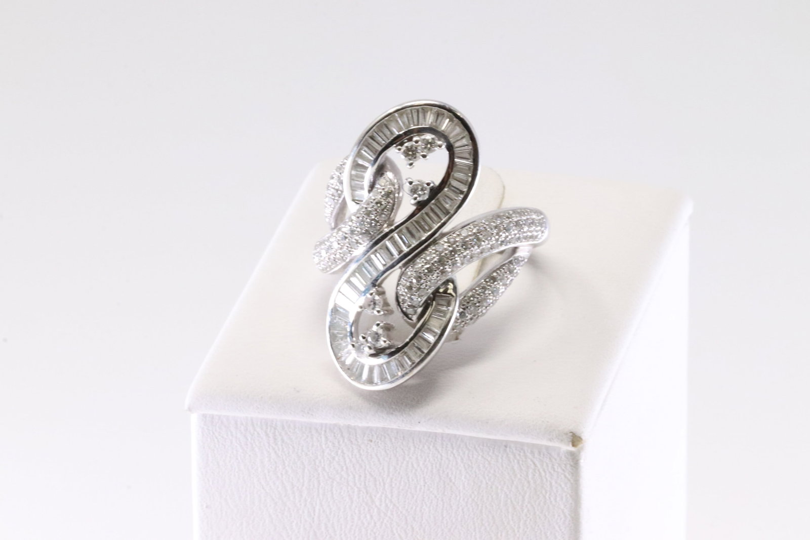 Diamond Ring 18Kt. - 3