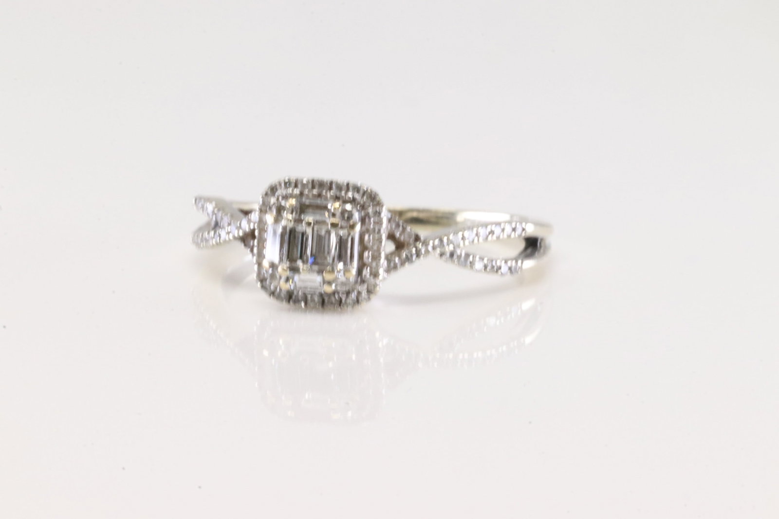 Diamond Ring 14Kt. - 3