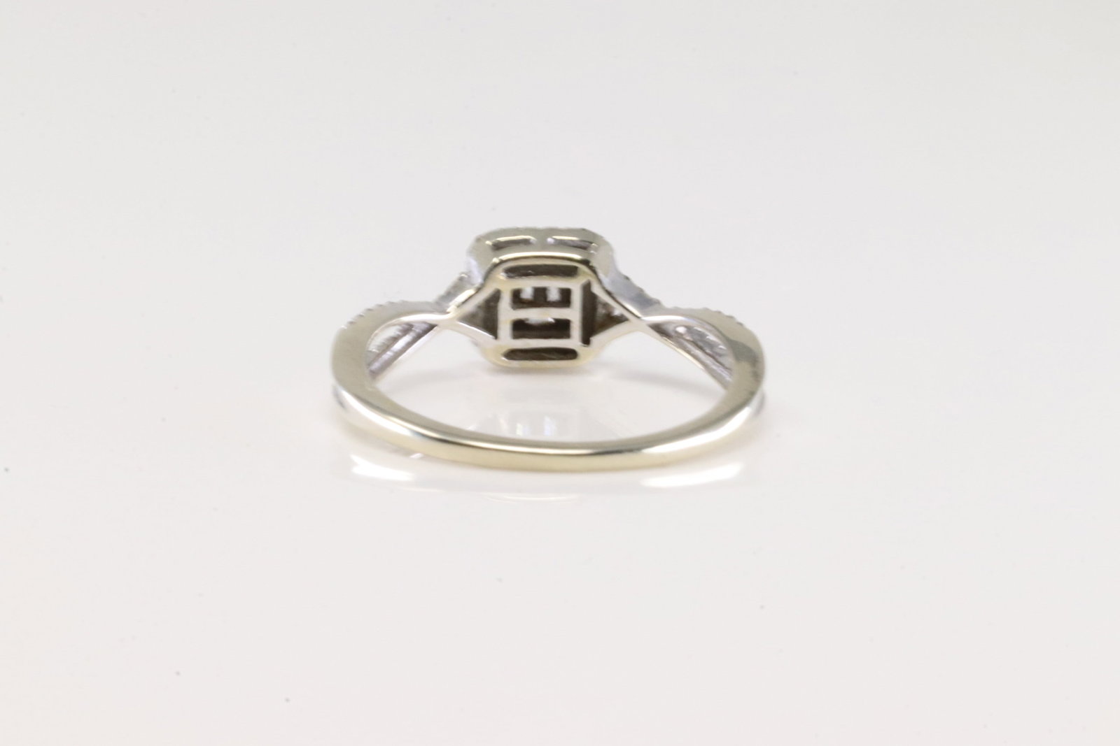 Diamond Ring 14Kt. - 4