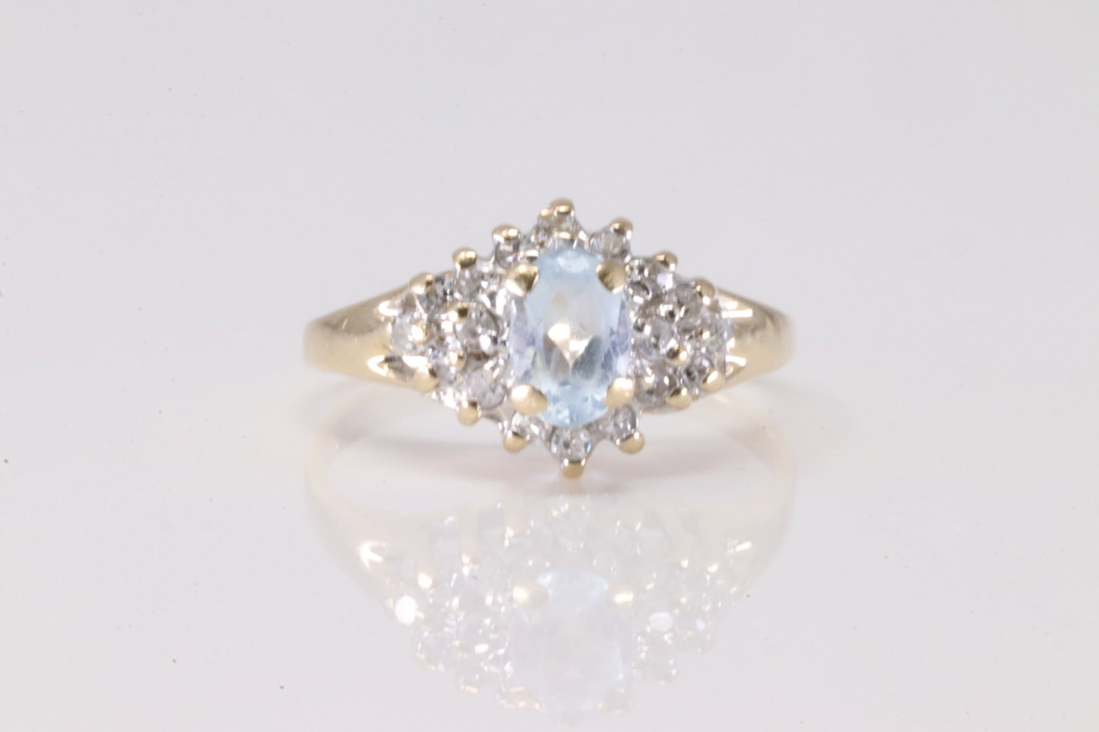 Aquamarine & Diamond Ring 14Kt. (1 of 4)