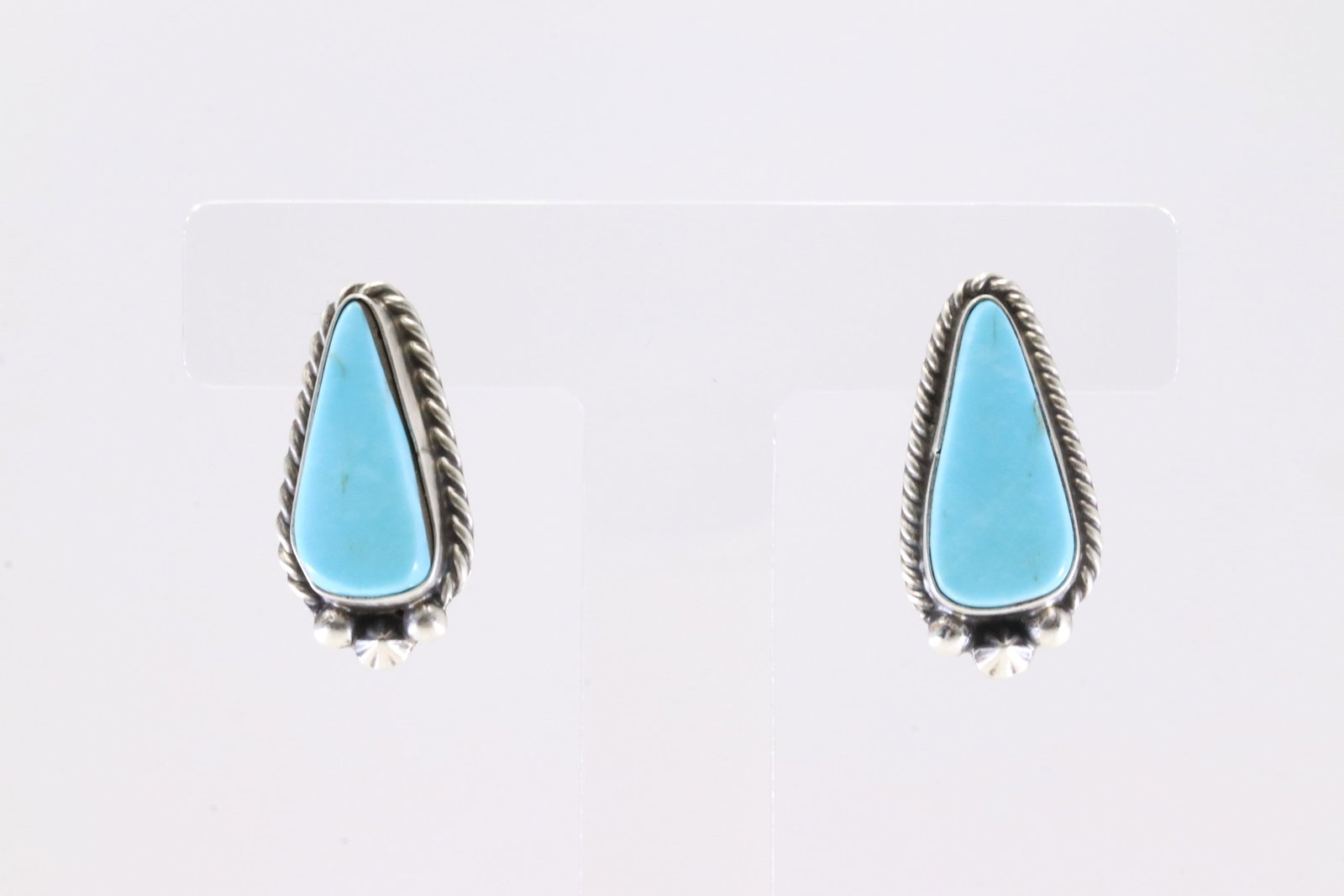Native America Navajo Sterling Silver Kingman Turquoise Post Earring's Chassity Belone. (1 of 4)