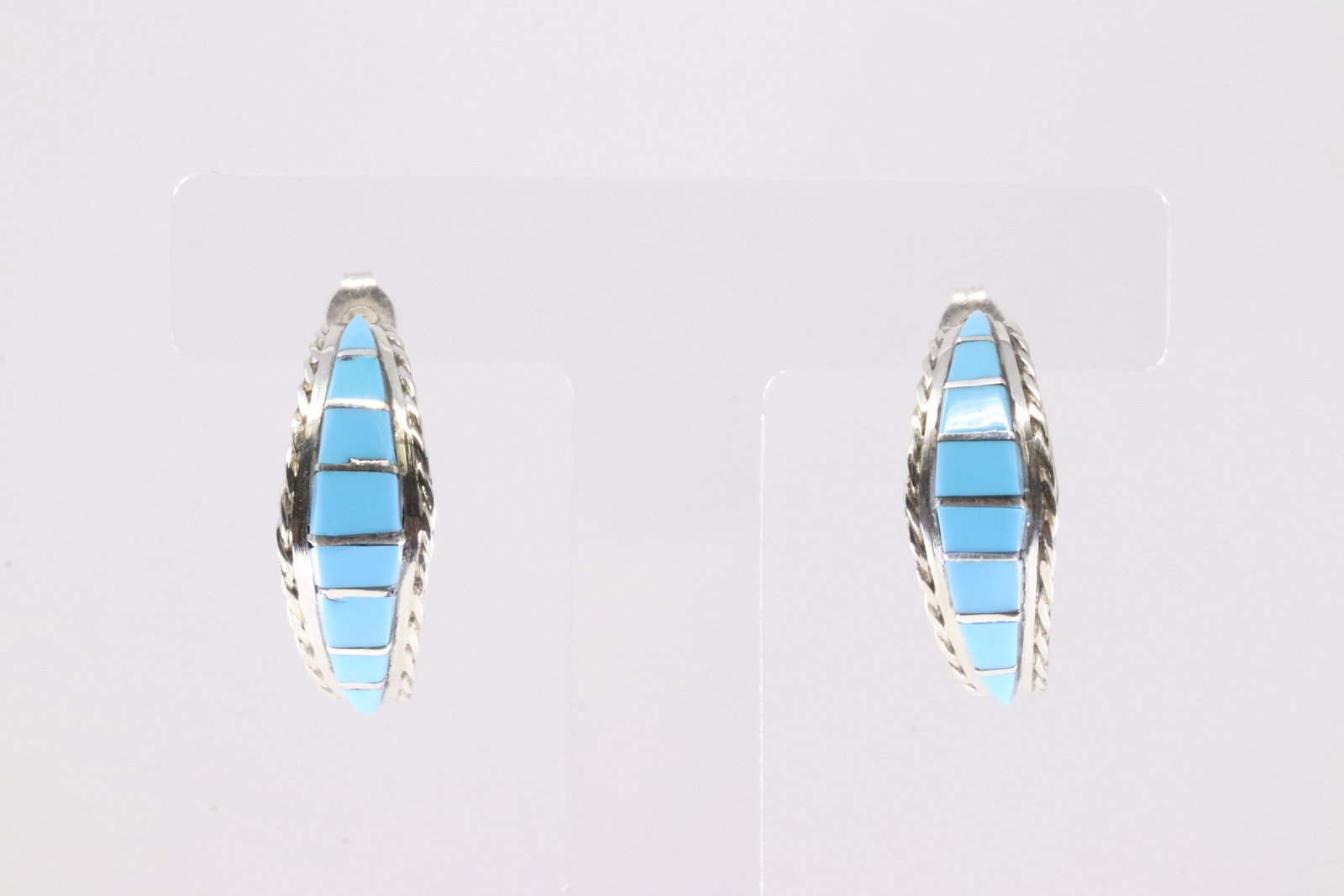 Native America Zuni Sterling Silver Turquoise Inlay Hoop Earring's By Malcolm Chavez.: This is a Native America Zuni Sterling Silver Kingman Turquoise Necklace By Alicia Wilson. Necklace length: 20.00"