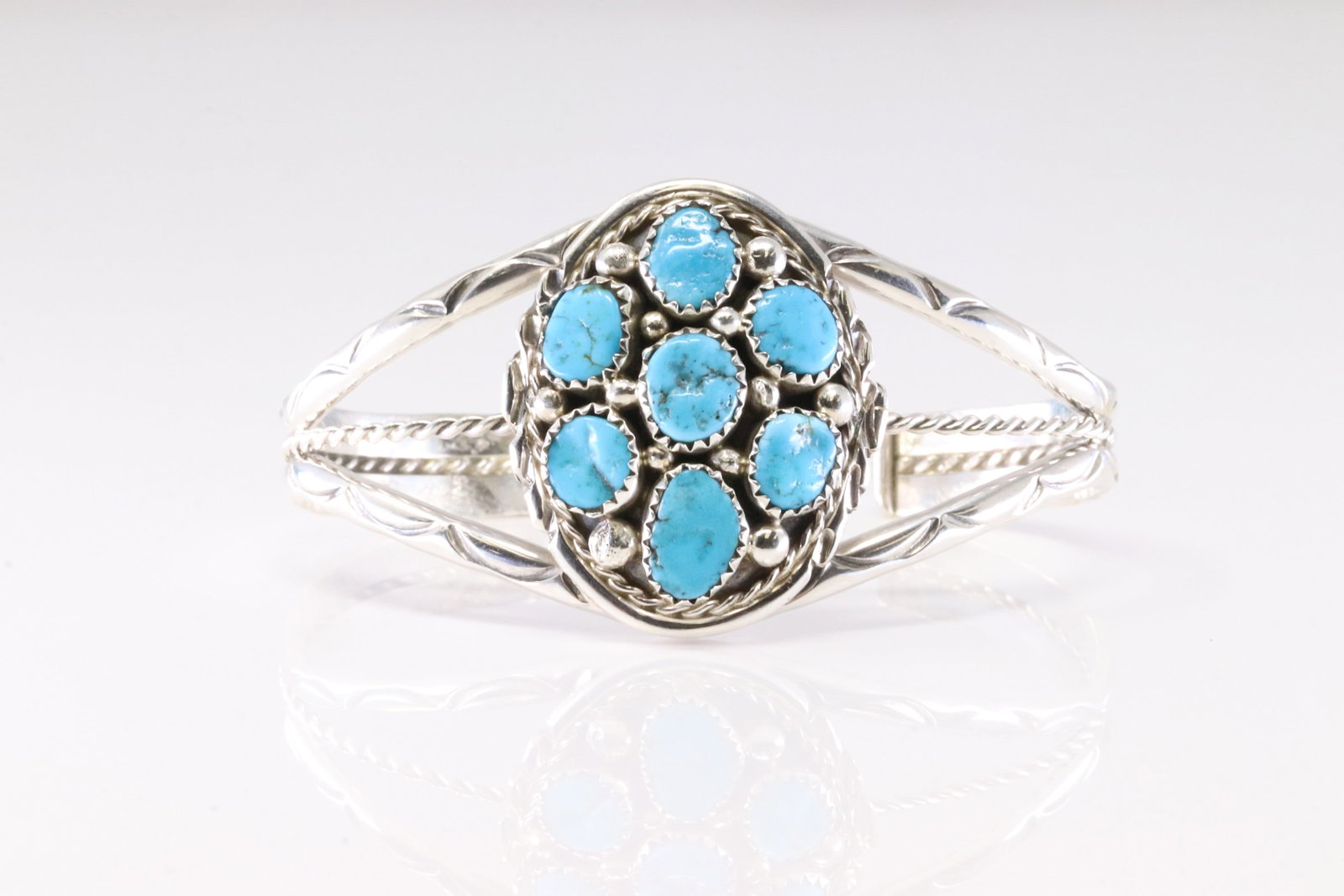 Native America Navajo Sterling Silver Turquoise Bracelet Cuff By M.Chee.: This is a Native America Navajo Sterling Silver Turquoise Bracelet Cuff By M.Chee.