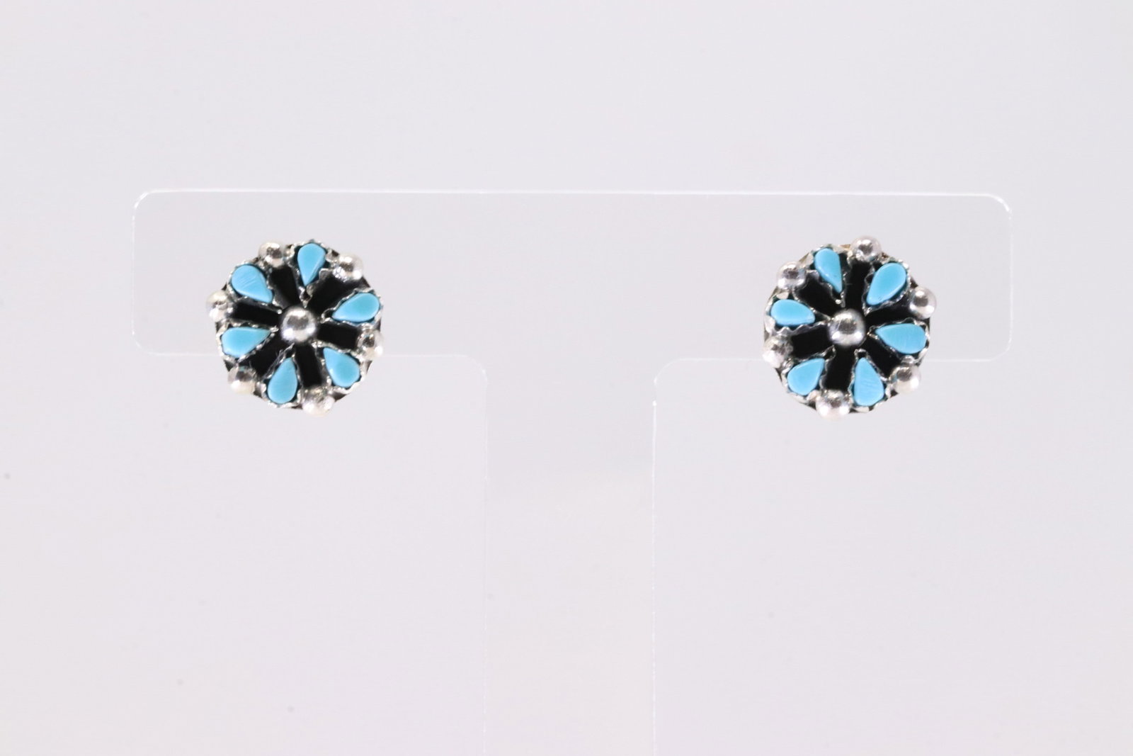 American Sterling Silver Kingman Turquoise Post Earring's.: This is a American Sterling Silver Kingman Turquoise Post Earring's.