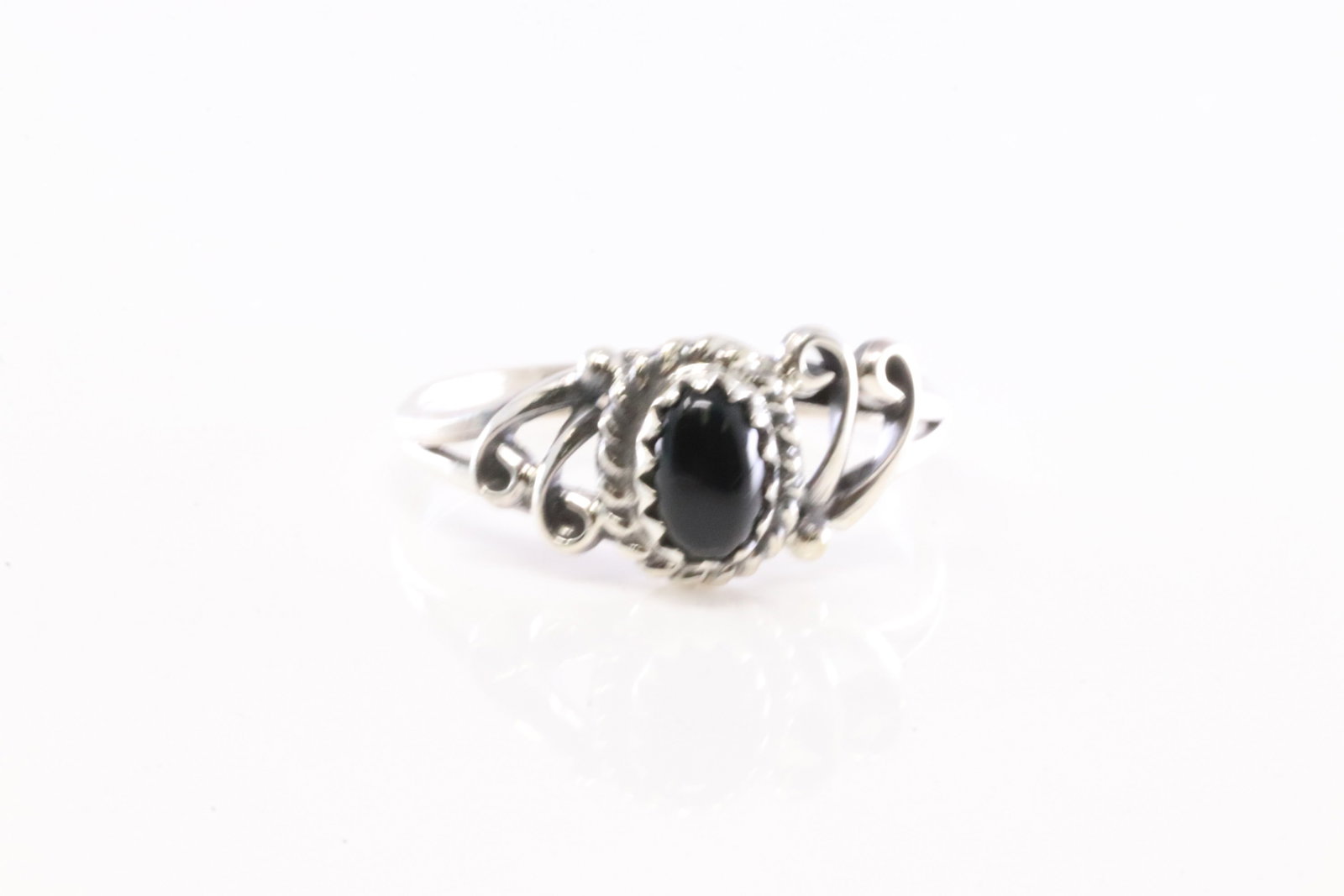 Native America Navajo Sterling Silver Black Onyx Ring By Letricia Largo. (1 of 3)