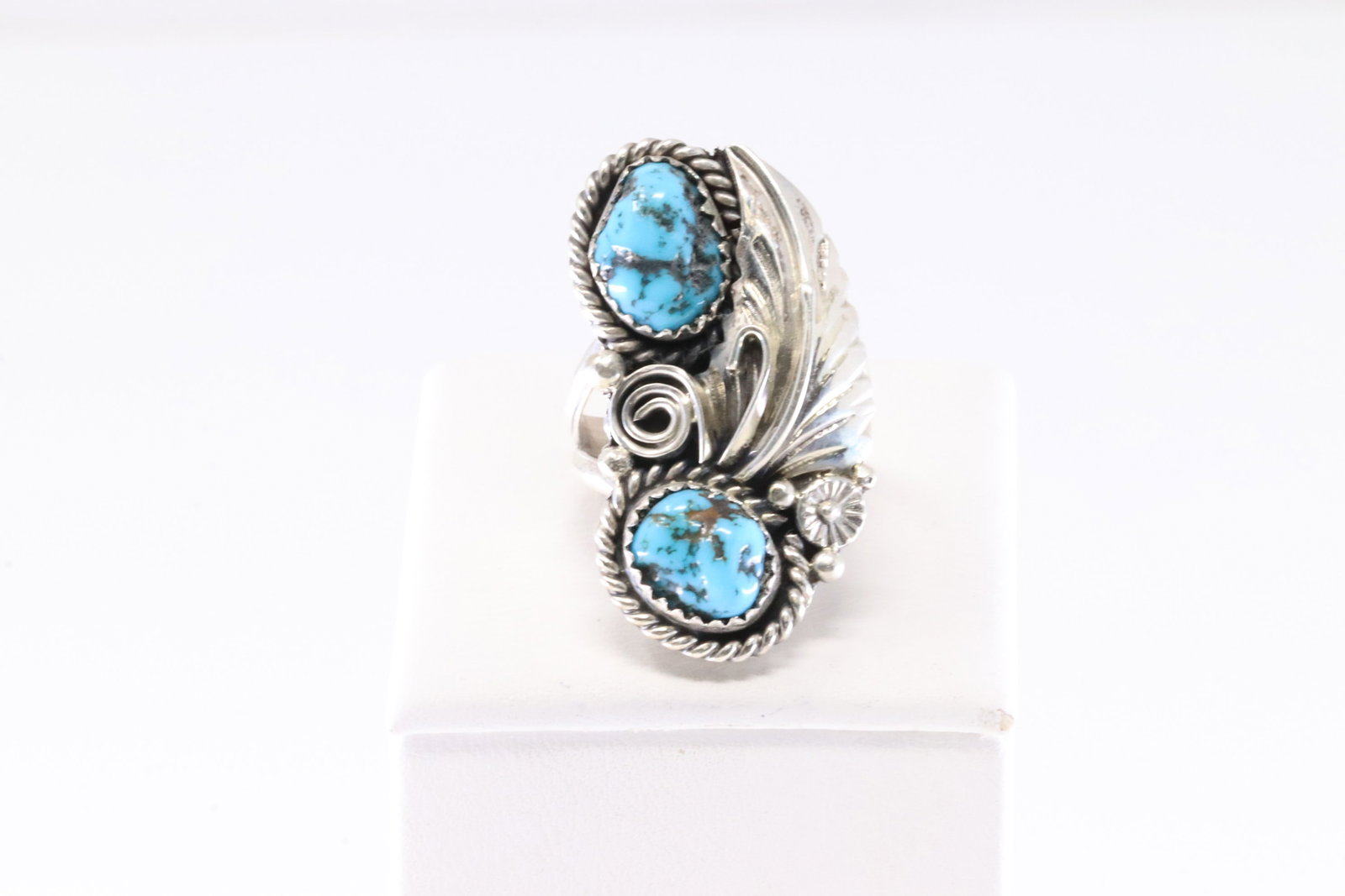 Native American Navajo Sterling Silver Turquoise Ring By L.Spencer.: This is a Native American Navajo Sterling Silver Turquoise Ring By L.Spencer. Ring size: 6.50.