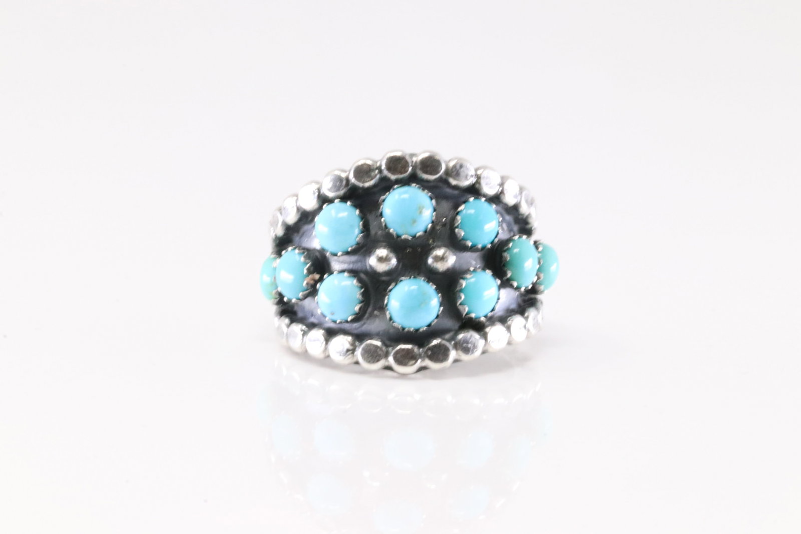 Native America Navajo Sterling Silver Turquoise Ring By Kenny Lonjose.: This is a Native America Navajo Sterling Silver Turquoise Ring By Kenny Lonjose. Stamp Z. Ring size: 7.25.