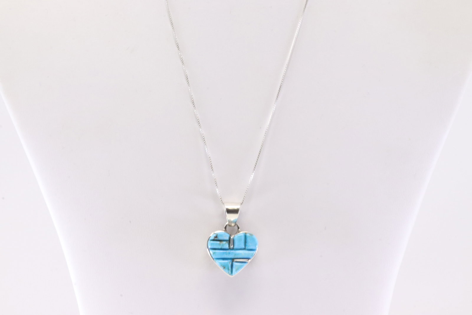 Native America Navajo Sterling Silver Turquoise Heart Pendant By Calvin With A 925 Necklace.