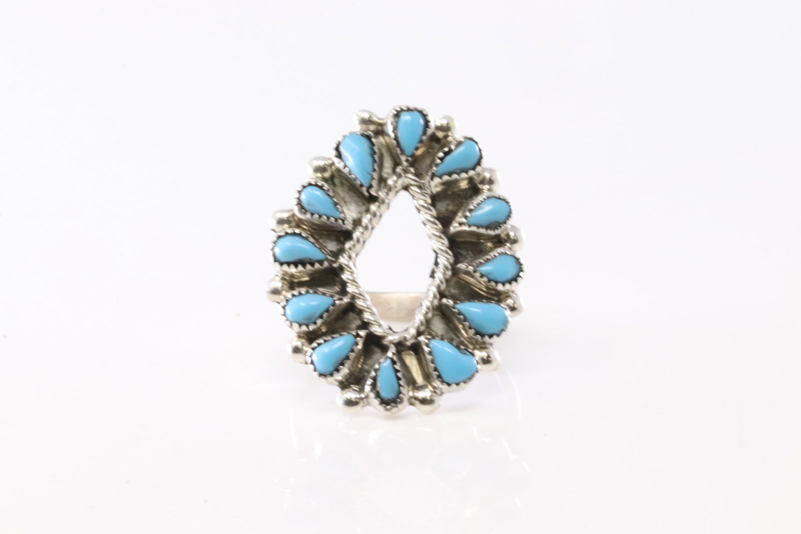 America Sterling Silver Turquoise Ring.: This is a America Sterling Silver Turquoise Ring. Ring Size: 3.50.