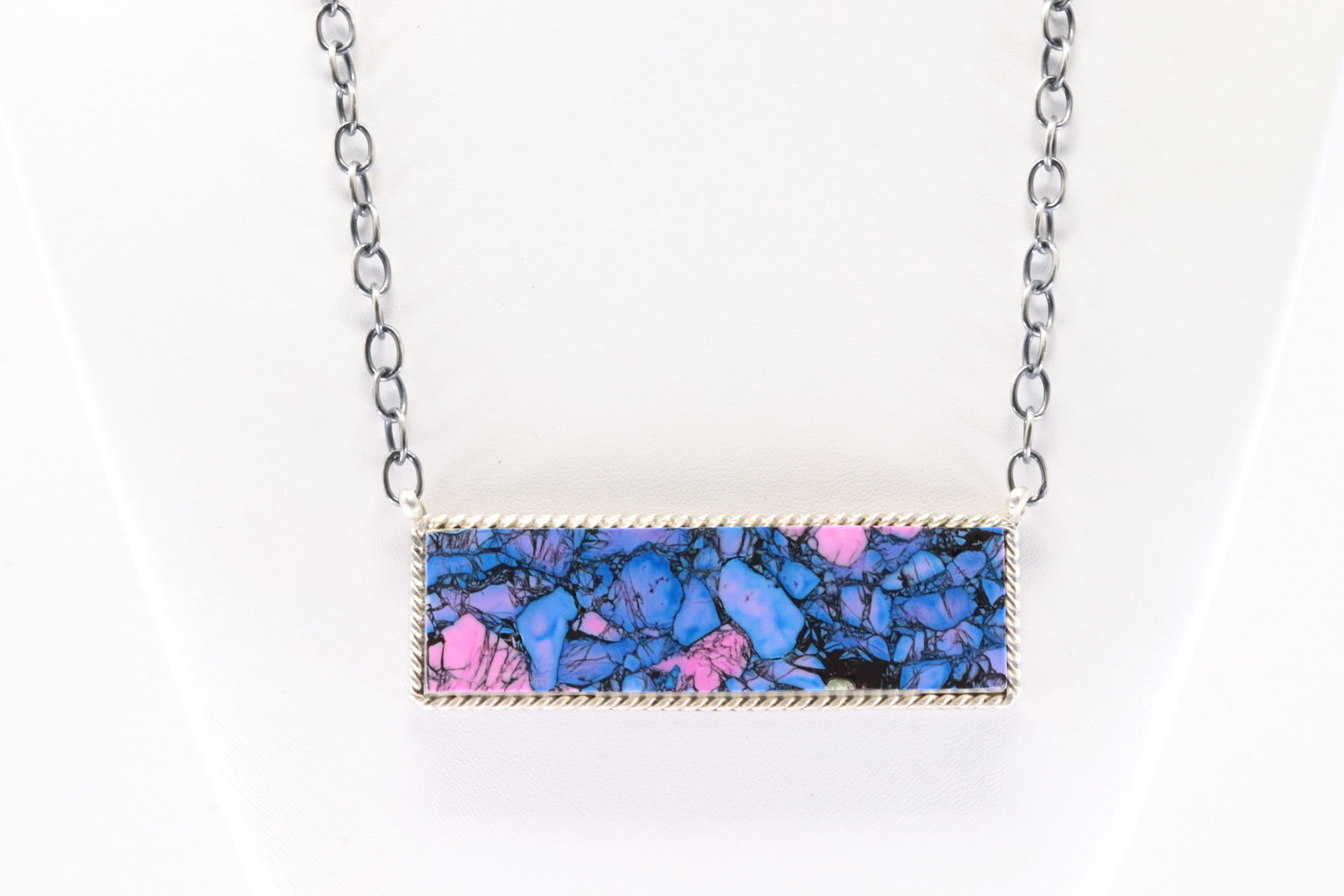 Native American Navajo Sterling Silver Monarch Dahlia Stone Necklace By Brandon Etcitty.: This is a Native American Navajo Sterling Silver Monarch Dahlia Stone Necklace By Brandon Etcitty. Necklace length:18.00"