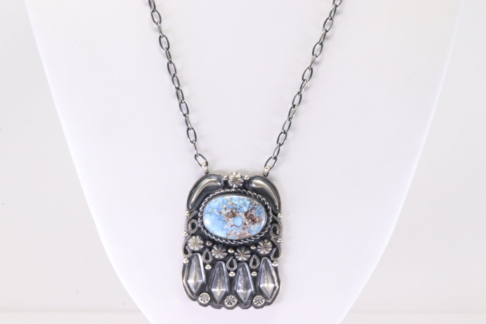 Native America Navajo Sterling Silver Golden Hill Turquoise Necklace By Jeff James Jr.: This is a Native America Navajo Sterling Silver Golden Hill Turquoise Necklace By Jeff James Jr. Necklace length: 18.00"
