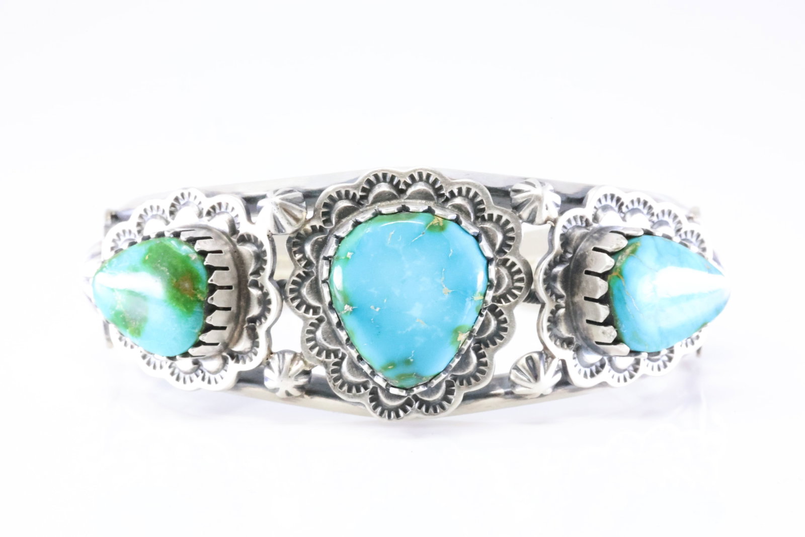Native America Navajo Sterling Silver Sonora Gold Turquoise Bracelet Cuff By Randy Boyd.: This is a Native America Navajo Sterling Silver Sonora Gold Turquoise Bracelet Cuff By Randy Boyd. Stamp Randy Boyd.