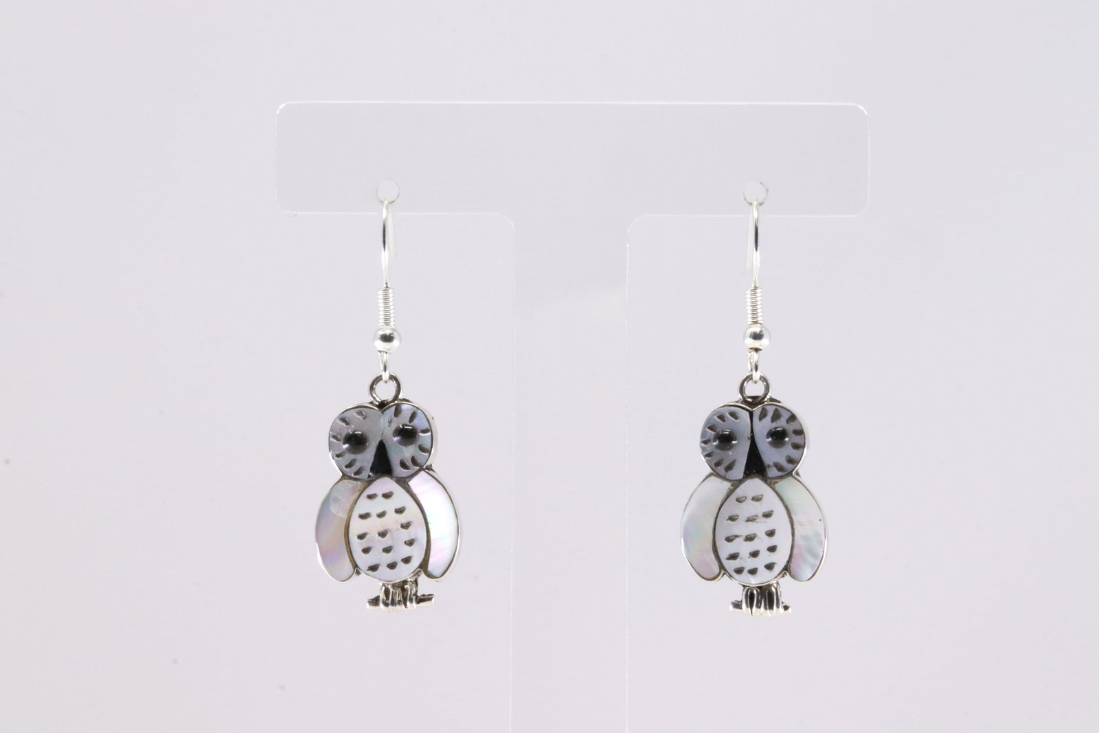 Native America Zuni Sterling Silver Mother Pearl & Jet Inlay Owl Dangling Earring's By Regina: This is a Native America Zuni Sterling Silver Mother Pearl & Jet Inlay Owl Dangling Earring's By Regina Kallestewa.